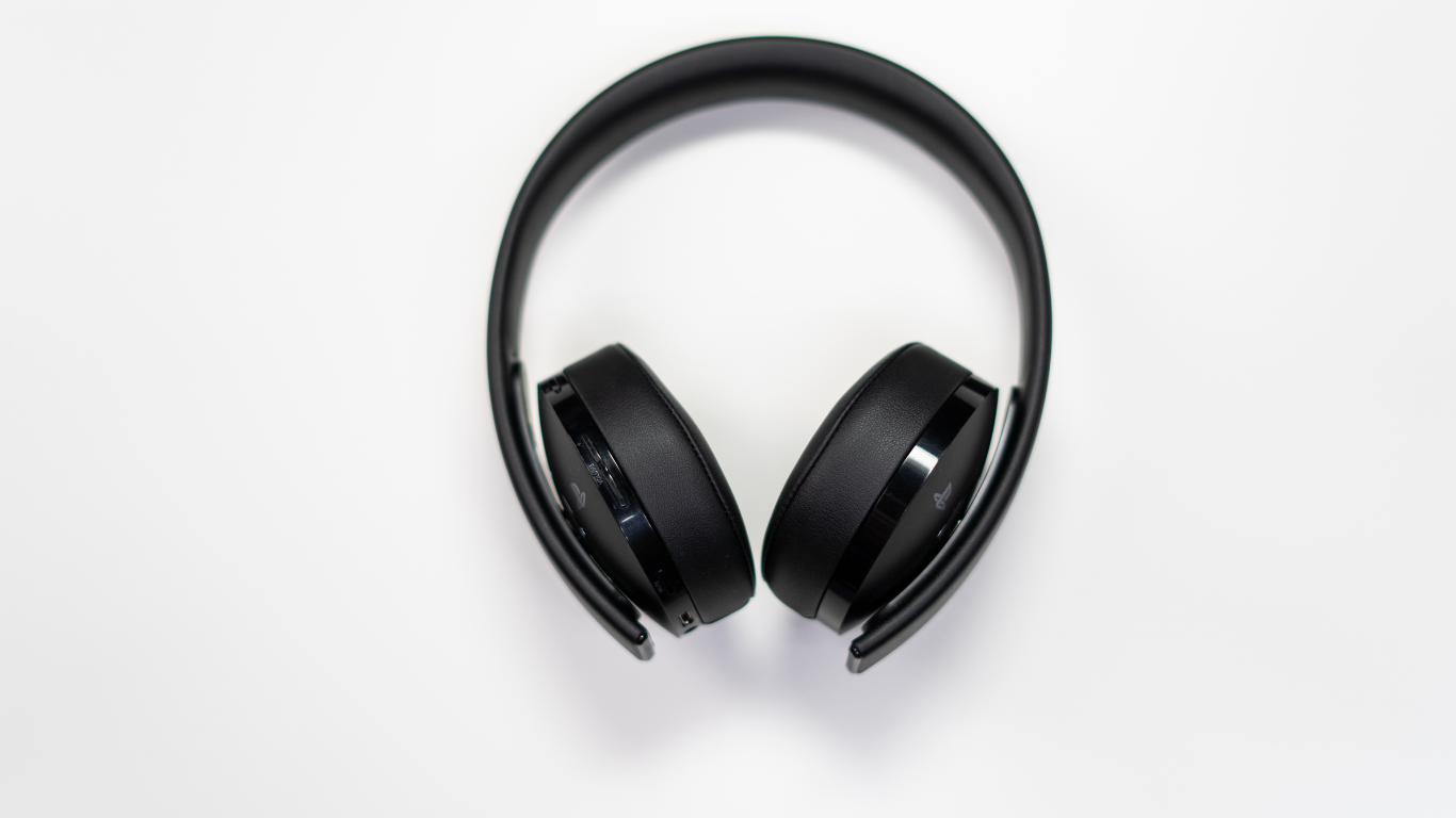 Best Noise-Canceling Headphones in 2025: A Complete List